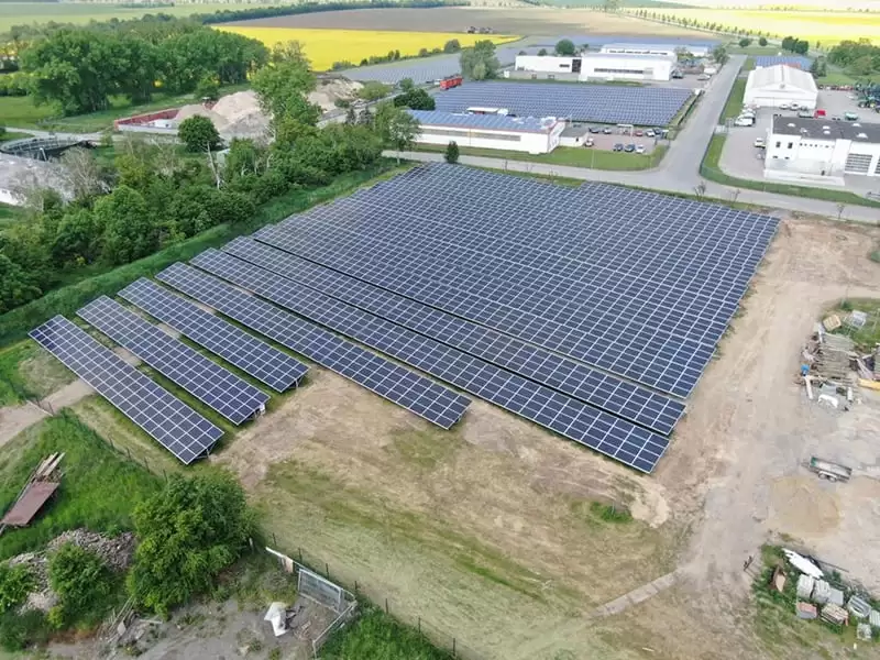 Parc panouri fotovoltaice 750 kWp - Barnstädt Germania (8) Parc panouri fotovoltaice 750 kWp - Barnstädt Germania