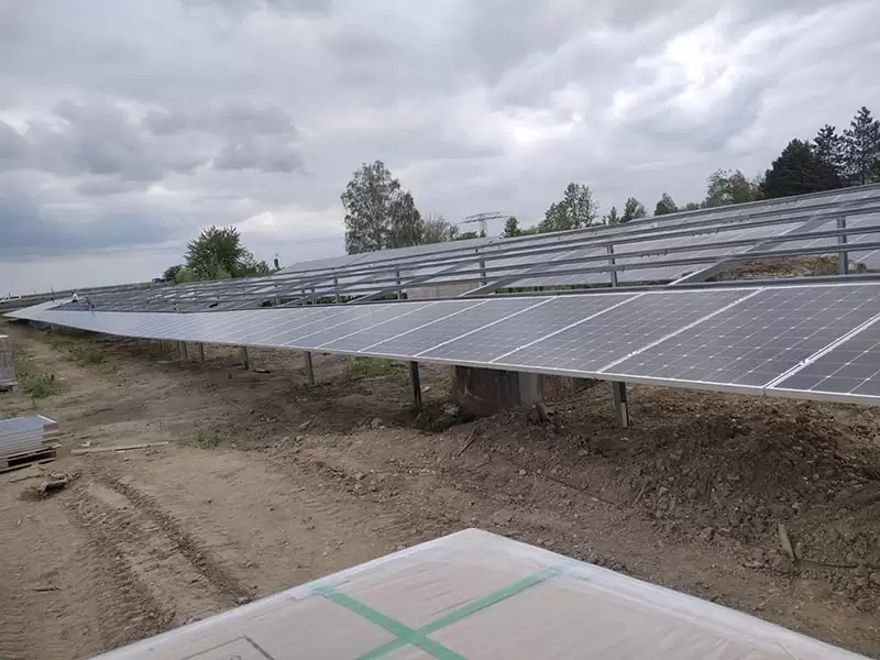 Parc panouri fotovoltaice 750 kWp - Espenhain Germania (12) Parc panouri fotovoltaice 750 kWp - Espenhain Germania