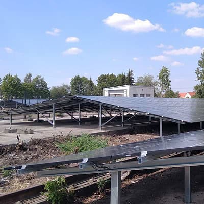 Talajra szerelhető napelemes rögzítőrendszer 4V Kelet–Nyugat (4×4 függőleges – 2×2 oszlop) Talajra szerelhető napelemes rögzítőrendszer 4V Kelet–Nyugat (4×4 függőleges – 2×2 oszlop)