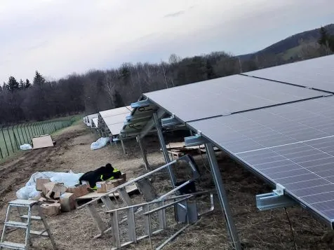 Montaj panouri fotovoltaice la sol, Parc fotovoltaic Seebach (5) Montaj panouri fotovoltaice la sol, Parc fotovoltaic Seebach